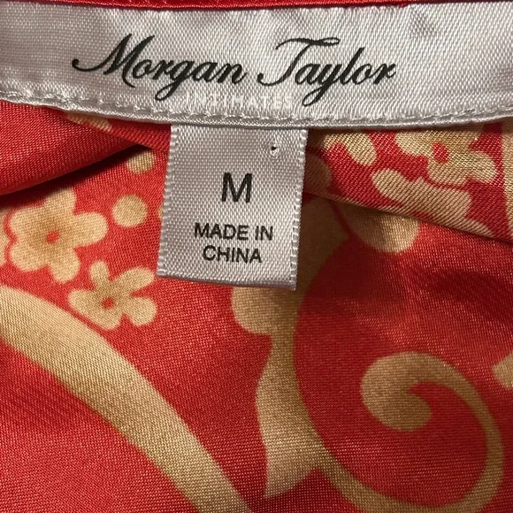 Morgan Taylor Red Satin Pajama Set with Gold Paisley Motif - Picture 9 of 11